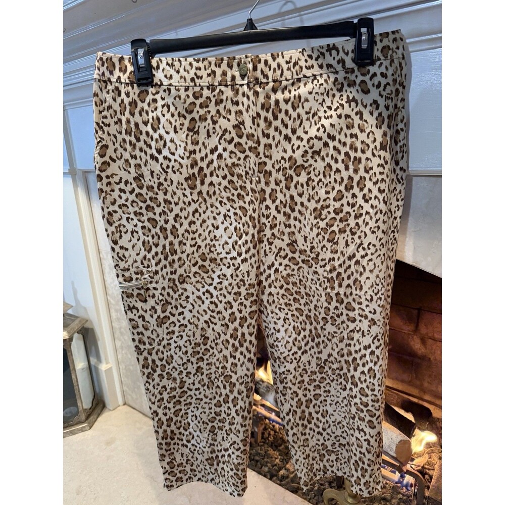 Zenergy by Chico's Golf Animal Print Capris Size 14